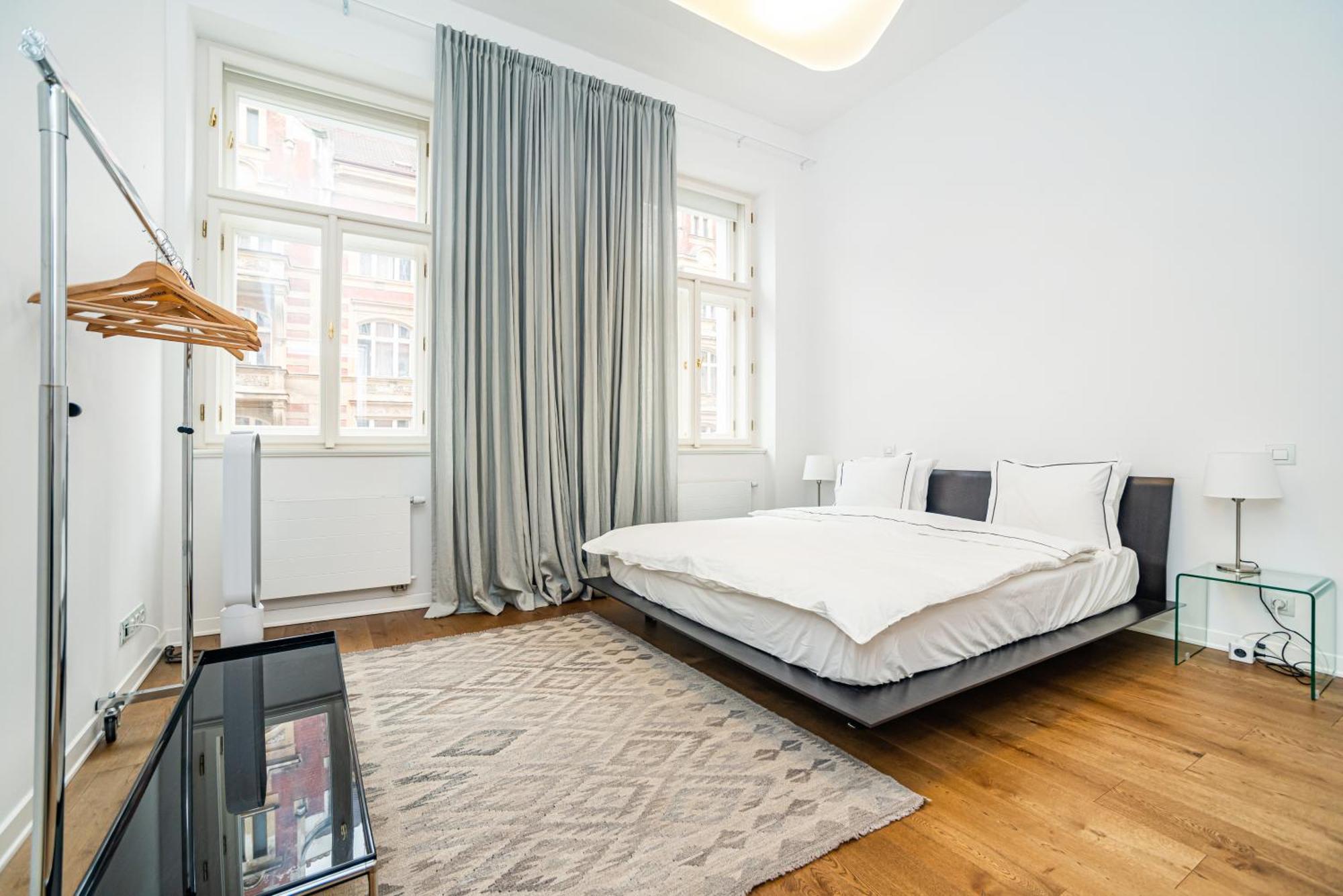Designer Two-bedroom With Terrace Apartment *
