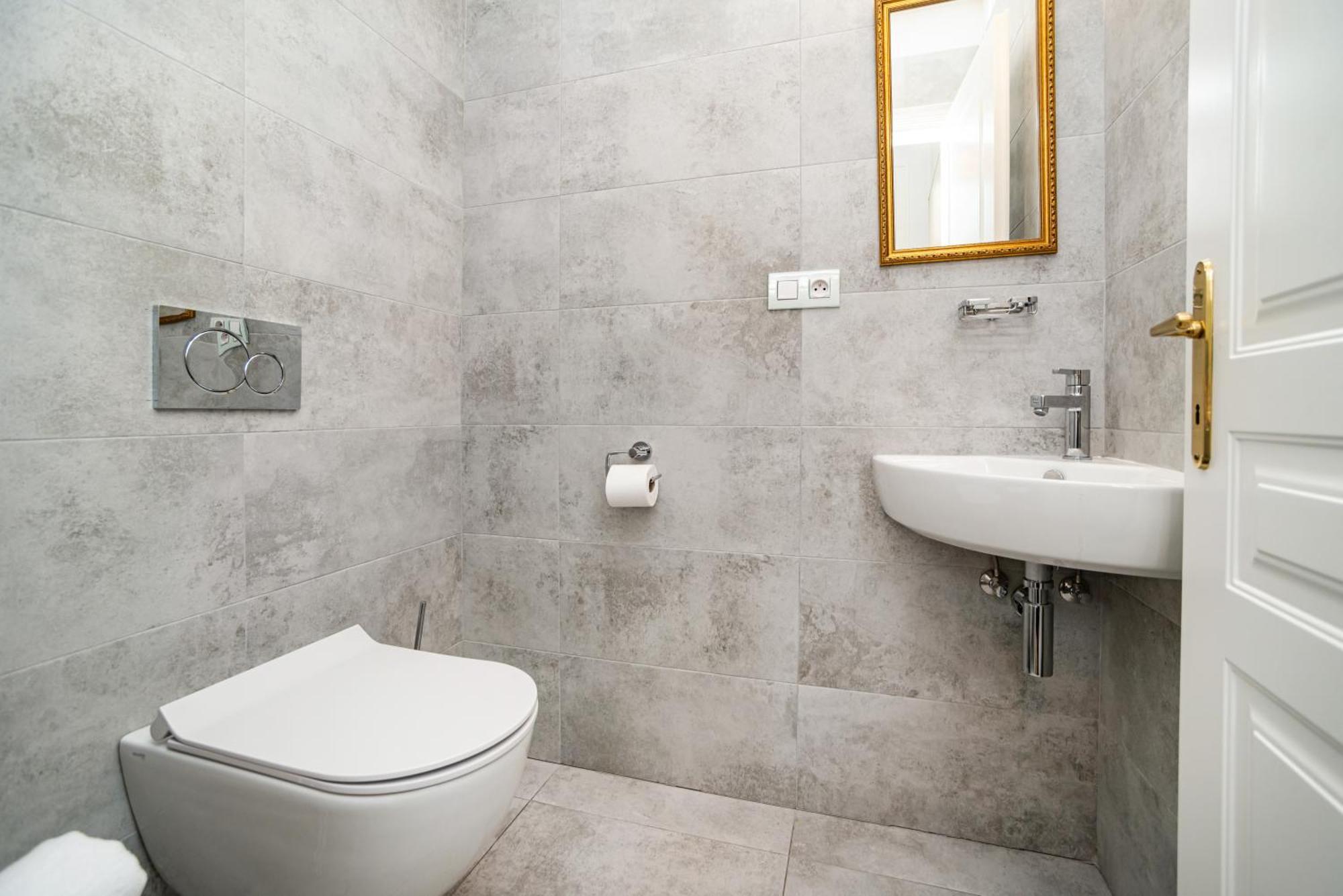 Designer Two-bedroom With Terrace Apartment Prague