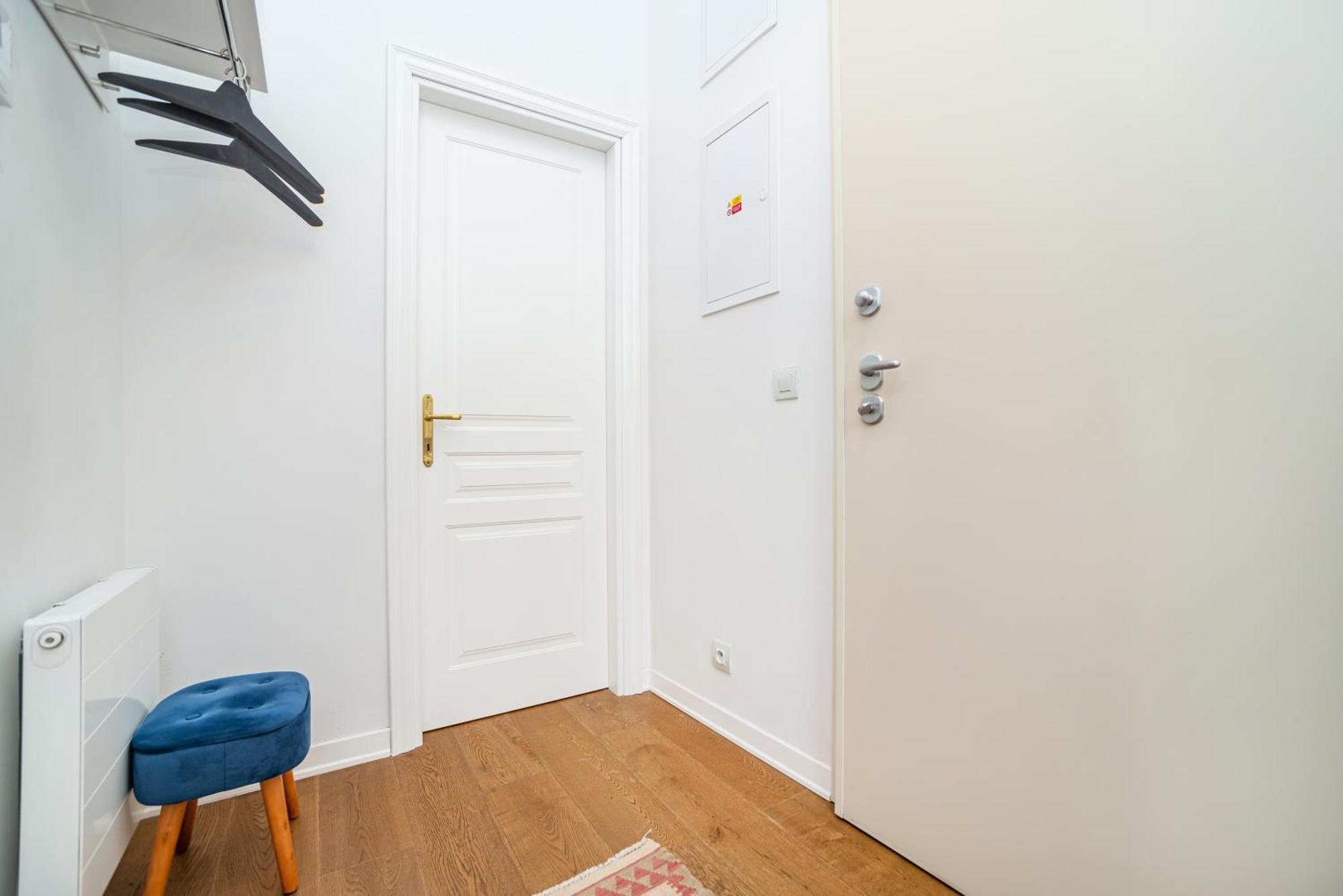 Apartment Designer Two-bedroom With Terrace